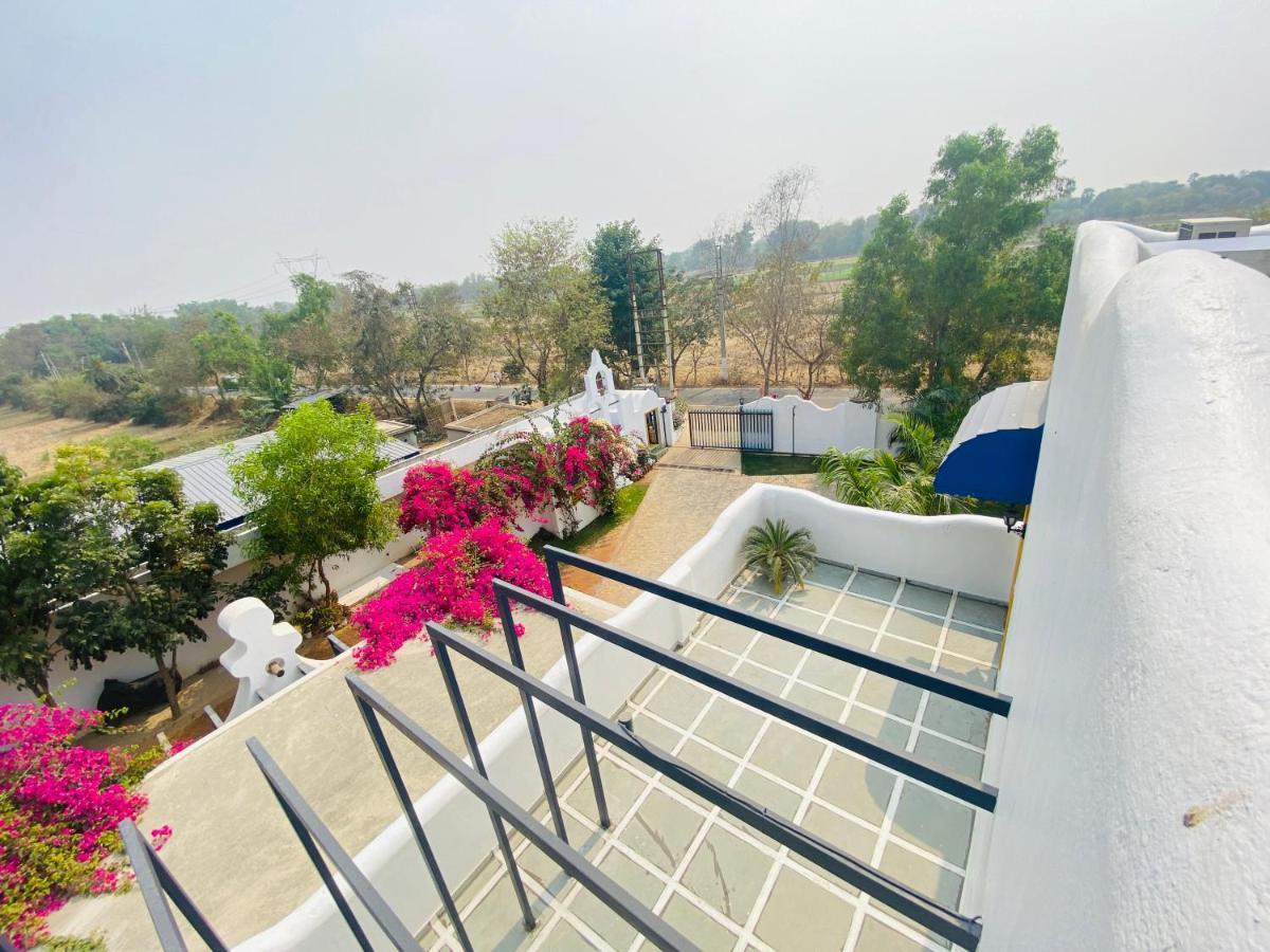 Ananda Resorts Shantiniketan Sri Niketan Екстериор снимка